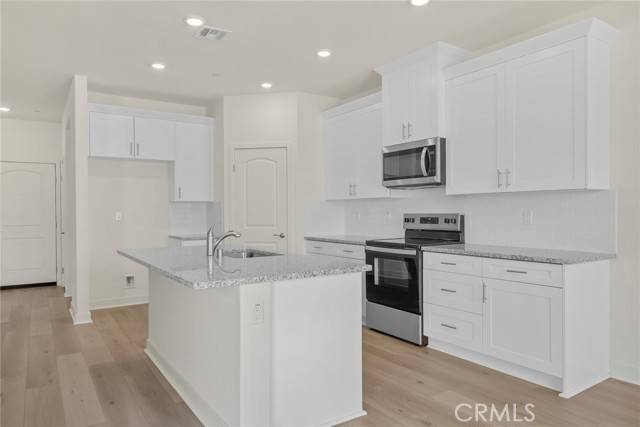 Apple Valley, CA 92307,14791 Indigo