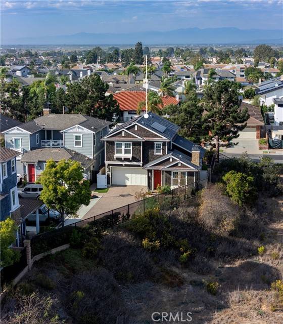 Huntington Beach, CA 92649,4711 Winthrop DR