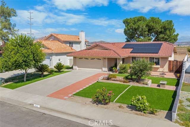 Perris, CA 92571,1443 Caron