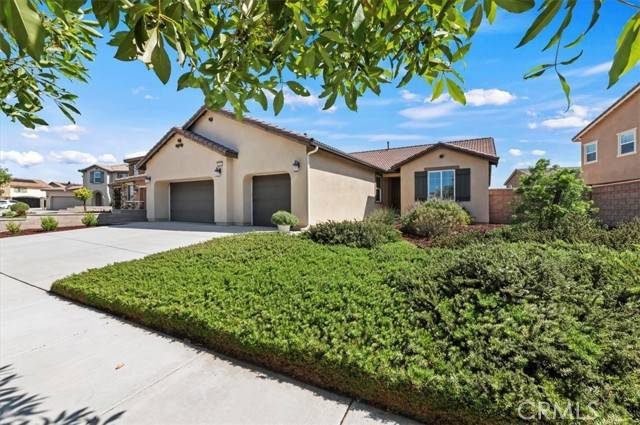 Jurupa Valley, CA 91752,6986 Housatonic CT