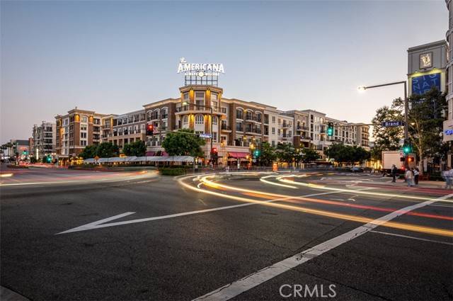 Glendale, CA 91210,523 Caruso AVE