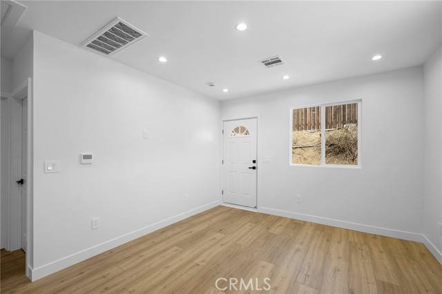 Burbank, CA 91504,841 Irving Dr 101