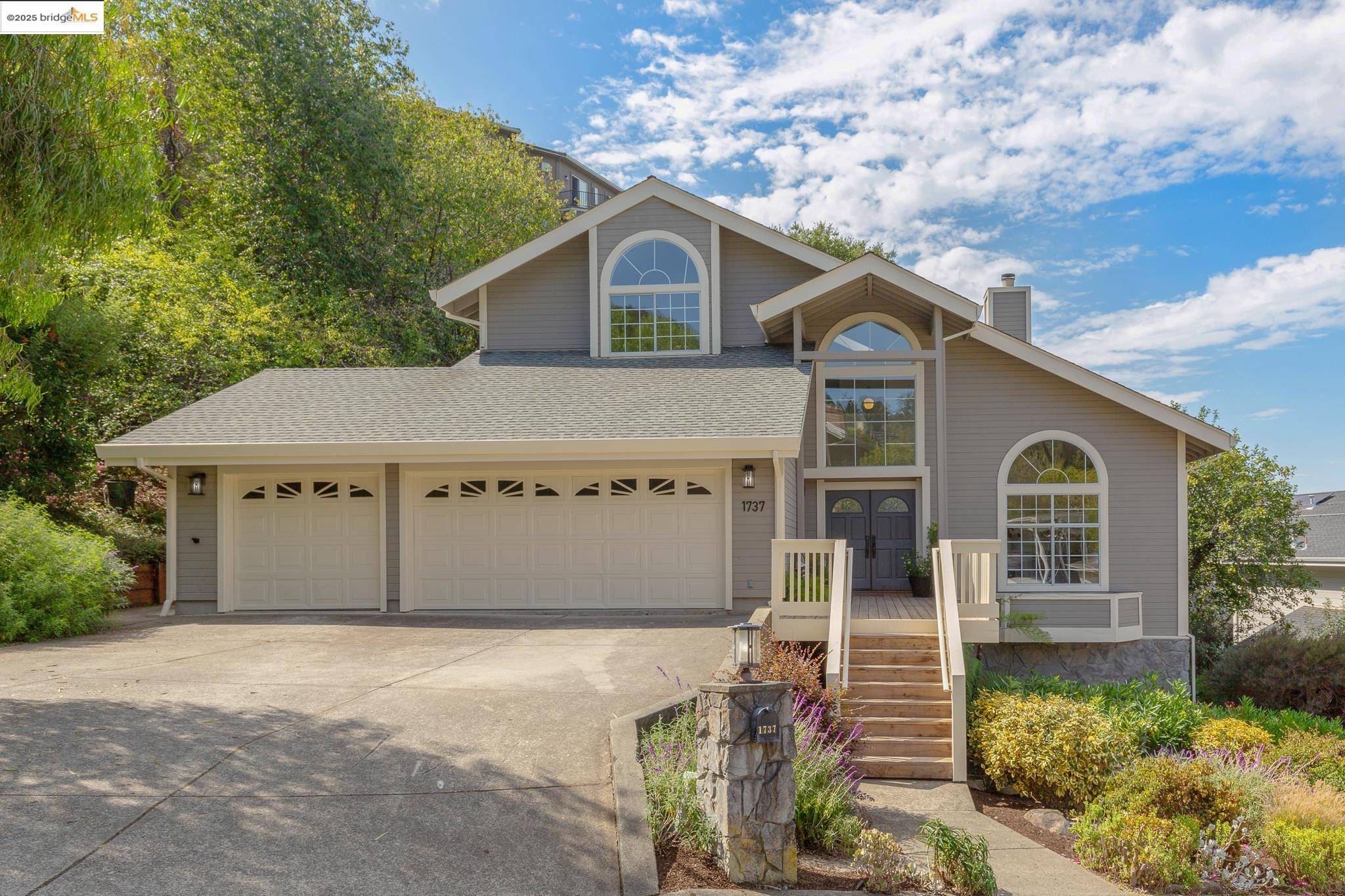 Oakland, CA 94611,1737 Alhambra LN