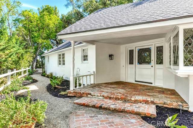 Encino, CA 91436,16920 Strawberry