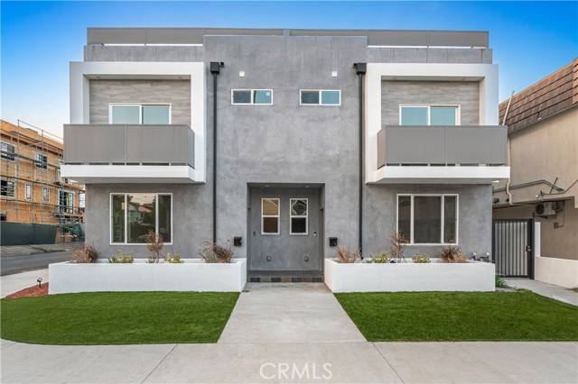 North Hollywood, CA 91601,10857 Morrison 1/2