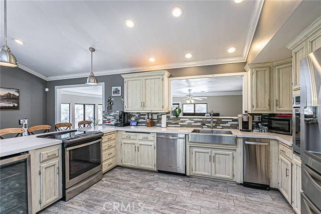 Santa Maria, CA 93455,1372 E Clark AVE