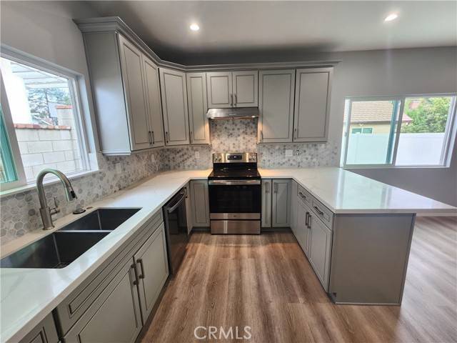 Van Nuys, CA 91411,6227 Orion