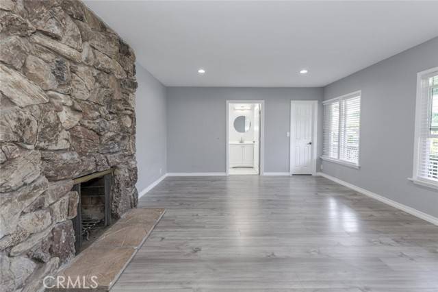 Van Nuys, CA 91406,7856 Paso Robles