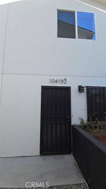 Los Angeles, CA 90003,10415 1/2 Avalon BLD