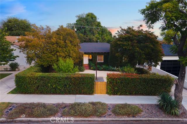 Burbank, CA 91501,900 E Santa Anita