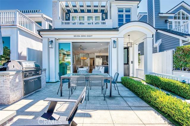 Corona Del Mar, CA 92625,708 Heliotrope