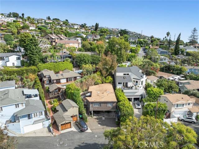 Laguna Beach, CA 92651,723 Browncroft RD