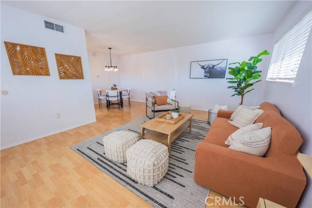 Huntington Beach, CA 92647,16637 Viewpoint LN