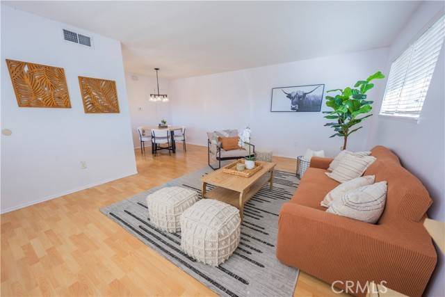 Huntington Beach, CA 92647,16637 Viewpoint LN