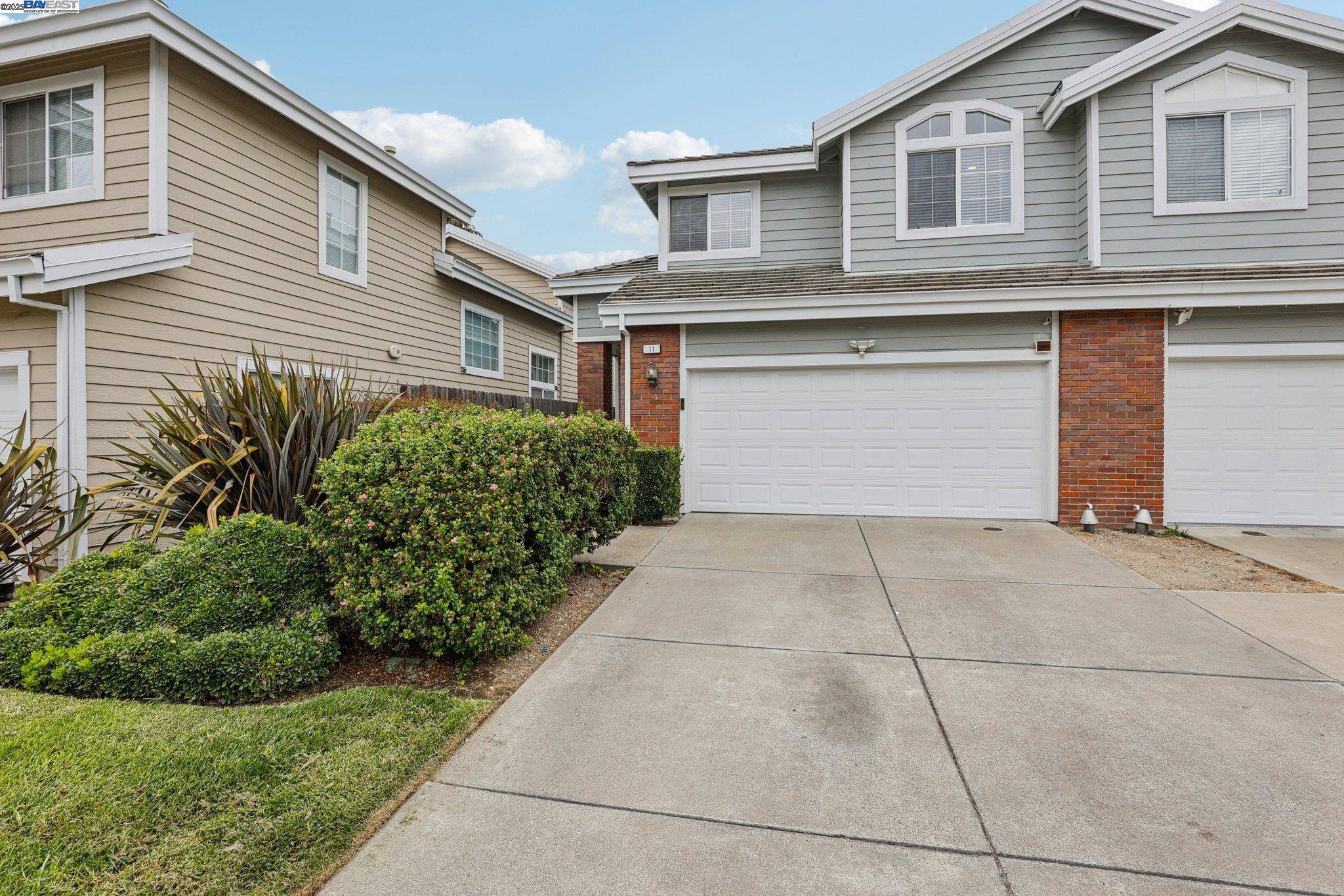 Hercules, CA 94547,11 Bonny Doone