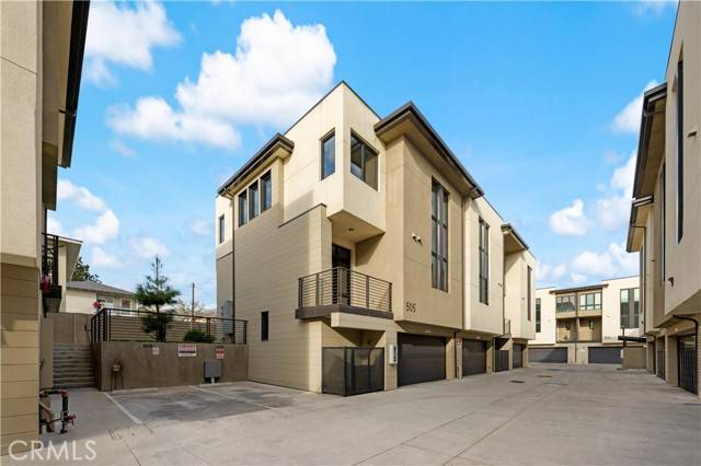 Arcadia, CA 91006,505 N Santa Anita Ave C