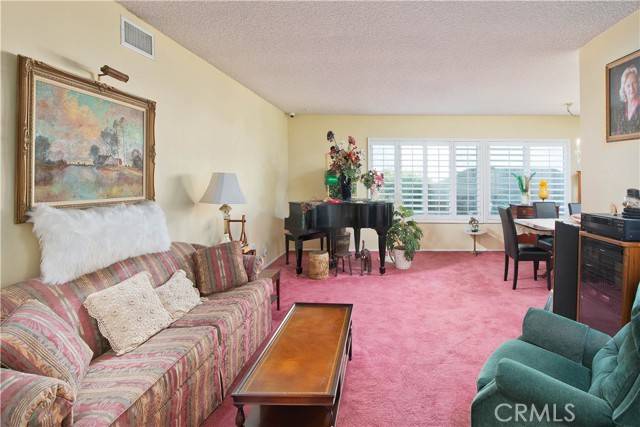 Simi Valley, CA 93065,2204 2204 N Marter