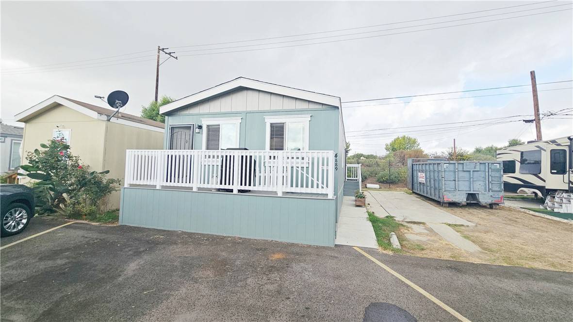 Long Beach, CA 90805,4889 Holly