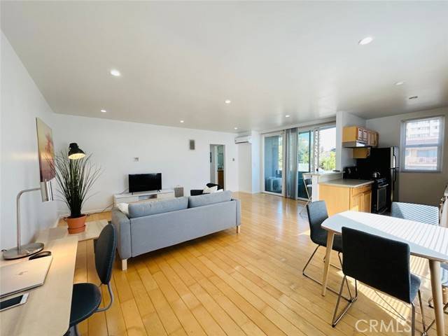 Santa Monica, CA 90403,1114 6th ST 7