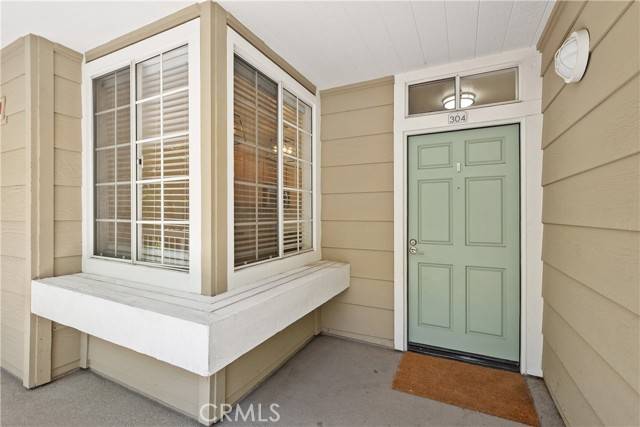 Huntington Beach, CA 92646,20331 Bluffside CIR 304