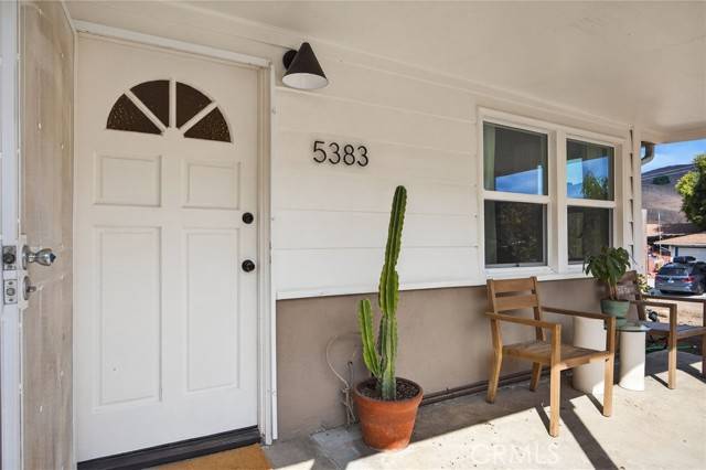 Ventura, CA 93001,5383 Floral DR