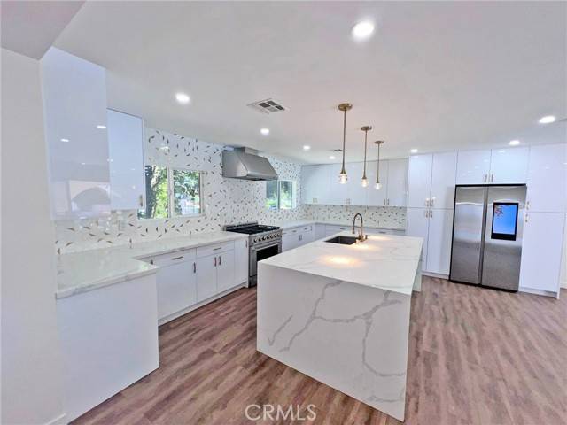 Northridge, CA 91325,10053 Babbitt