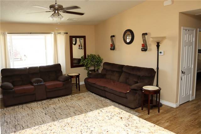 Apple Valley, CA 92308,21928 Maumee RD