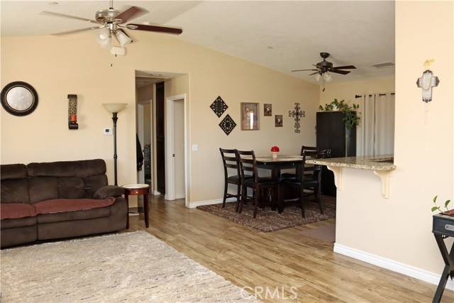 Apple Valley, CA 92308,21928 Maumee RD