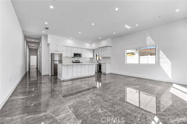 Van Nuys, CA 91405,6827 Ranchito AVE