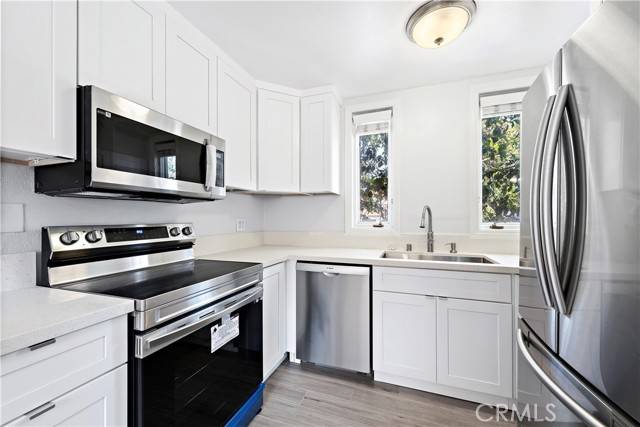 Laguna Beach, CA 92651,2037 S Coast 11