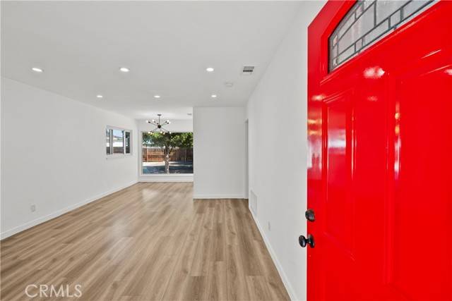 Panorama City, CA 91402,8900 Hazeltine Ave