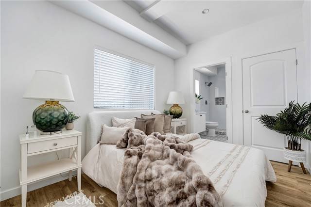 North Hollywood, CA 91605,11950 Vanowen Ave