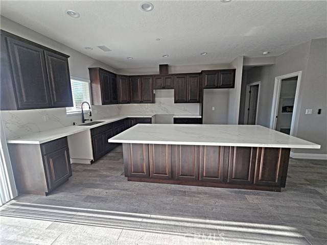 Apple Valley, CA 92307,22645 El Centro CT