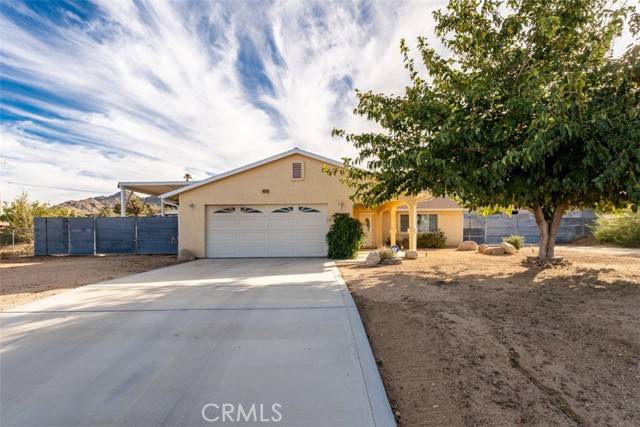 Joshua Tree, CA 92252,60205 Latham Trl