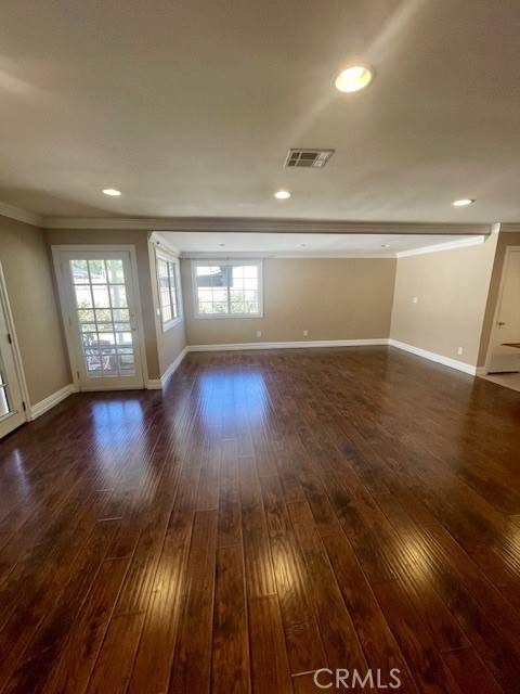 Chatsworth, CA 91311,20106 Halsted