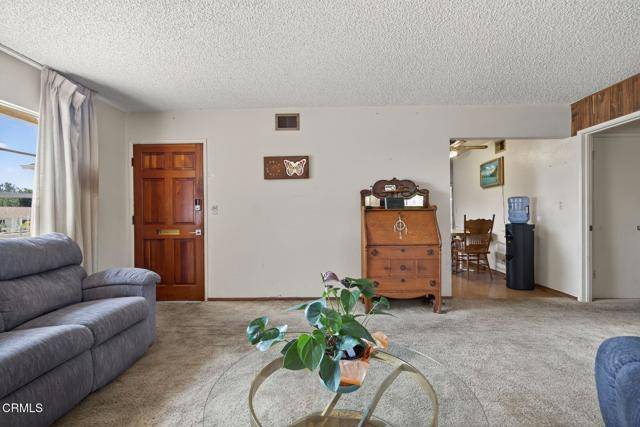 Ventura, CA 93003,5633 Pembroke ST