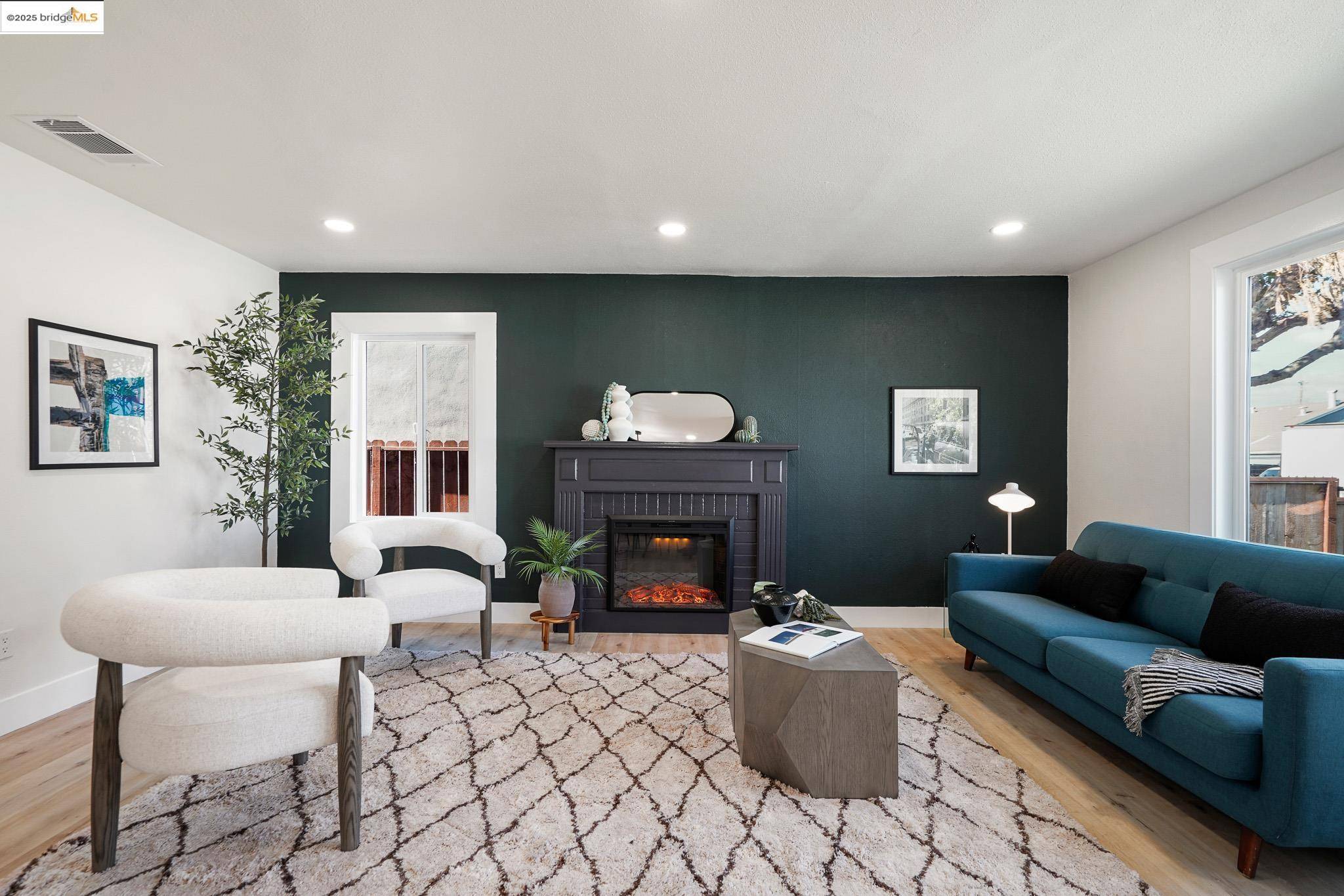 Oakland, CA 94603,10945 Estepa Dr