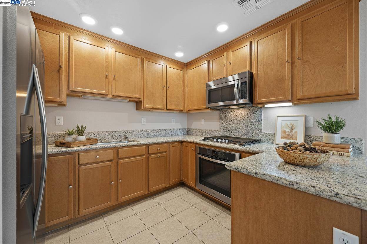 San Ramon, CA 94583,4728 Norris Canyon Rd 206
