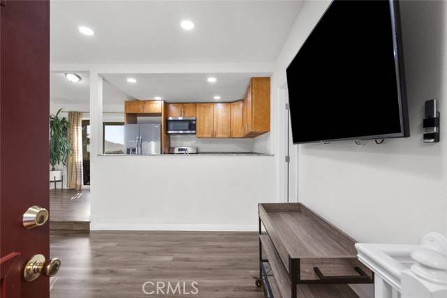 Glendale, CA 91205,1523 E Windsor RD 209A