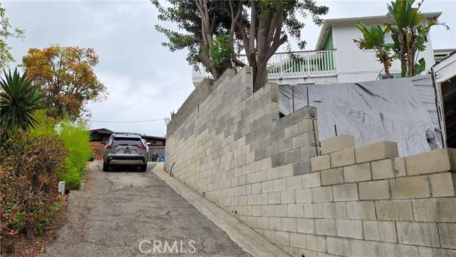 Los Angeles, CA 90042,787 Terrace 49