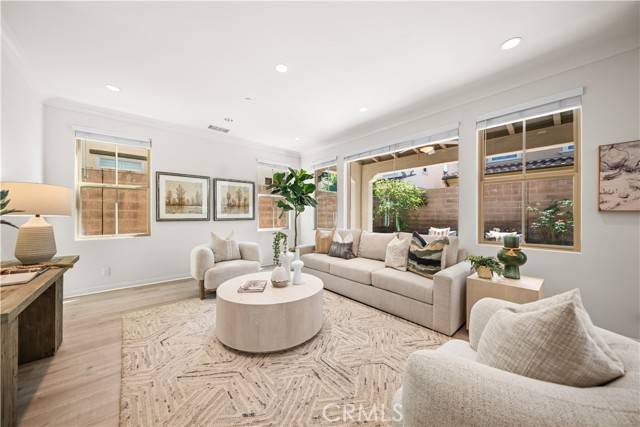 Irvine, CA 92620,57 Somerton
