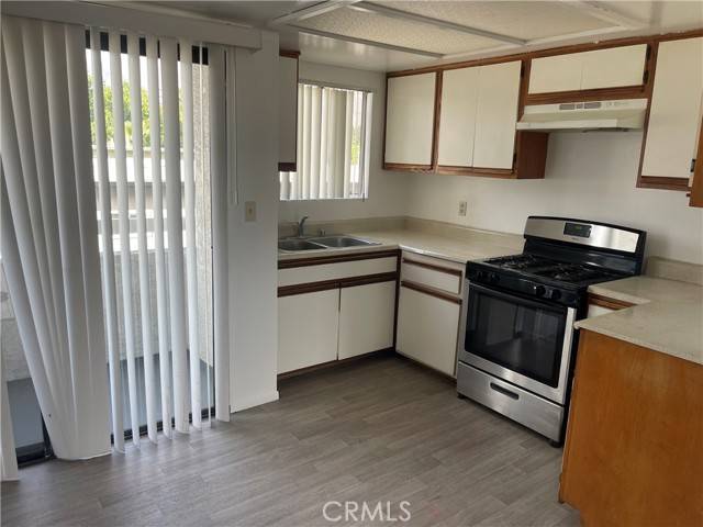 Pasadena, CA 91103,1001 N. Raymond Ave