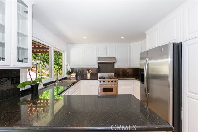 West Hills, CA 91307,23708 Sandalwood ST