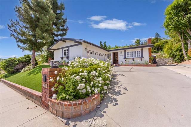 West Hills, CA 91307,23708 Sandalwood ST