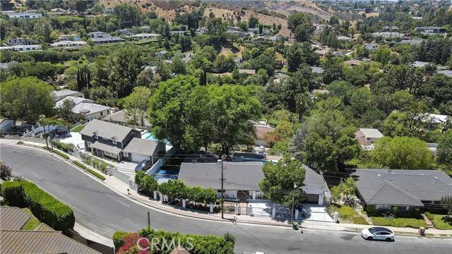 Encino, CA 91436,17072 Oak View DR