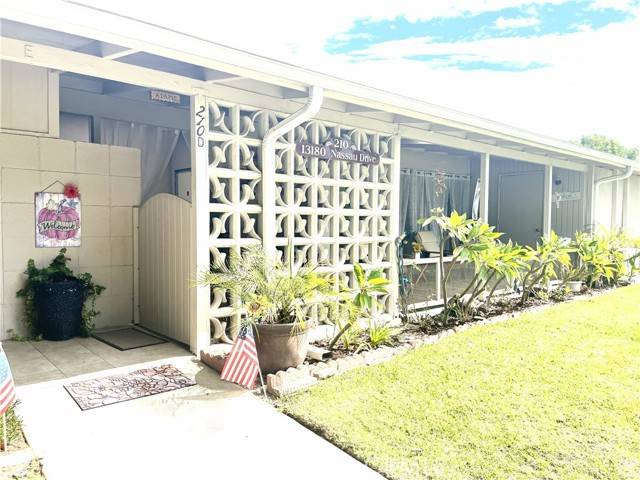 Seal Beach, CA 90740,13180 NASSAU DR 210D
