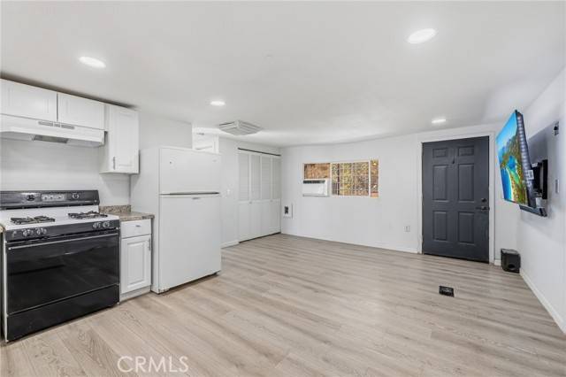 Rosamond, CA 93560,3300 15th ST 361