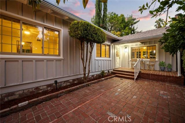 Woodland Hills, CA 91364,20955 De Mina ST