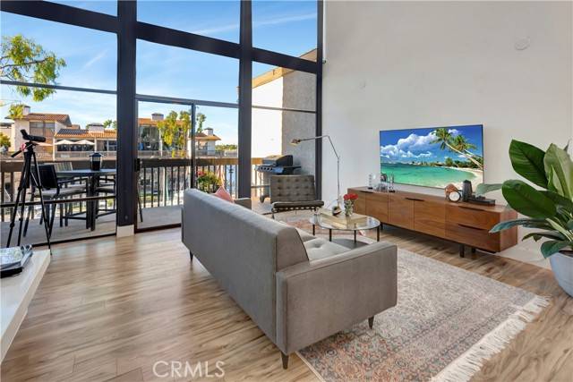 Long Beach, CA 90803,6331 Marina Pacifica