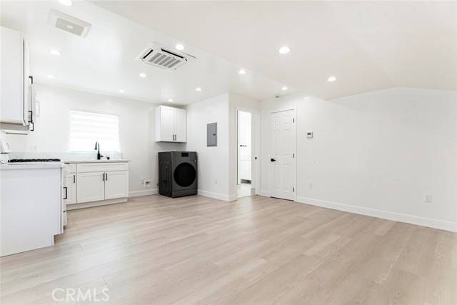 Granada Hills, CA 91344,11321 Collett AVE